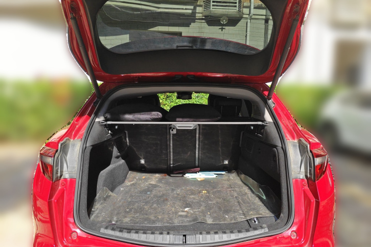 阿尔法·罗密欧 Stelvio斯坦维 2017款 2.0T 200HP 精英版中控内饰23