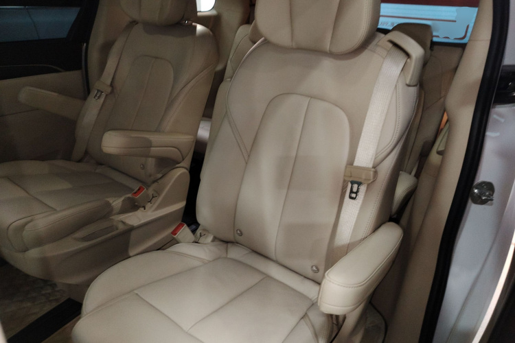 别克GL8 2022款 ES陆尊 653T 尊享型中控内饰7004