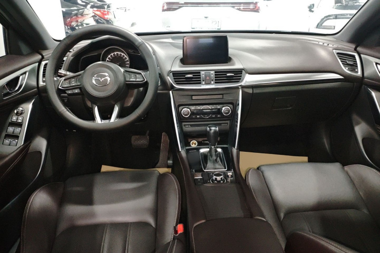 马自达CX-4 2018款 2.0L 自动两驱蓝天品位升级版 国VI中控内饰7002