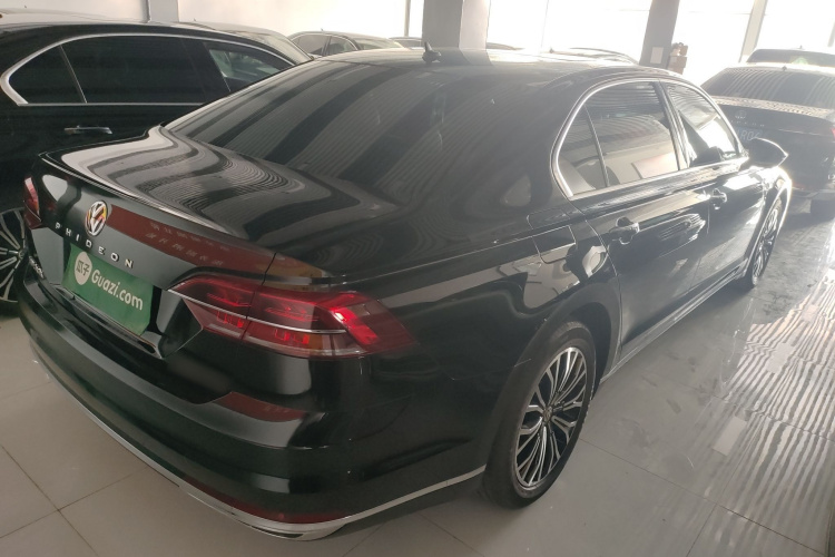 大众 辉昂 2018款 改款 380TSI 两驱商务版车身外观7