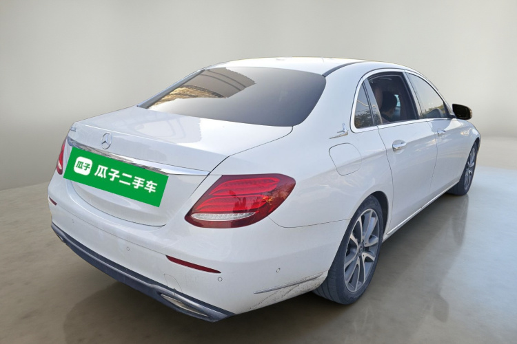 奔驰E级 2019款 E 260 L车身外观7