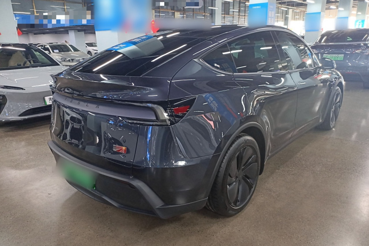 特斯拉 Model Y 2025款 长续航全轮驱动 首发版车身外观7