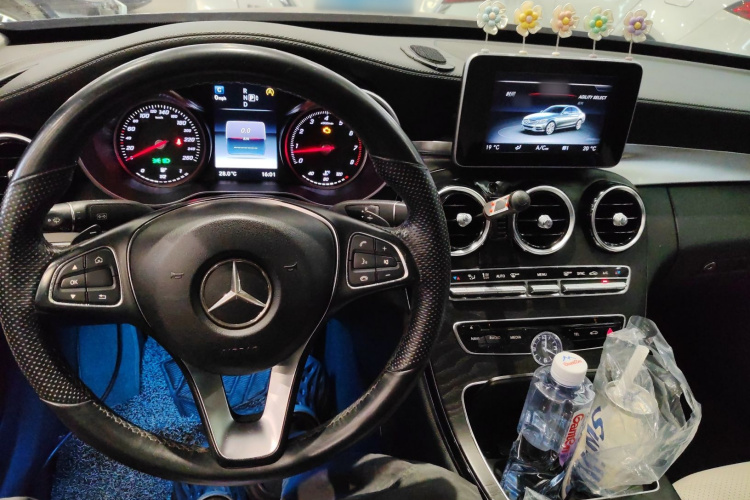 奔驰C级 2015款 C 200 L 运动型中控内饰7002