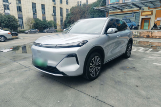 吉利银河 银河星舰7 EM-i 2025款 120km 领航版