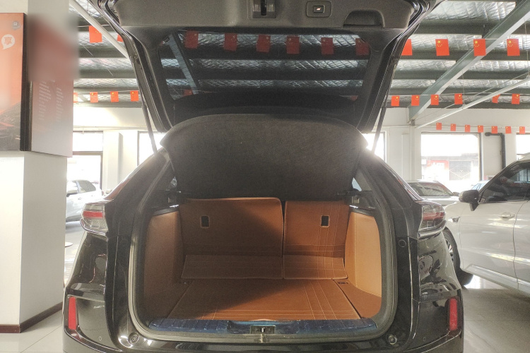 本田UR-V 2020款 370TURBO 四驱尊享版机舱底盘23