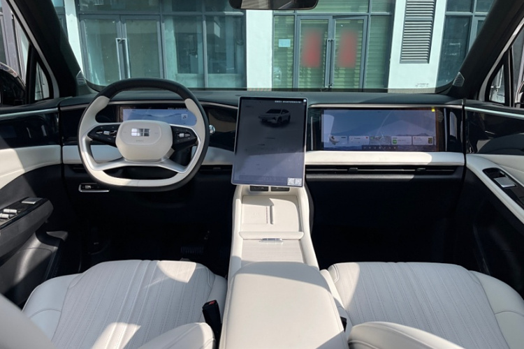 吉利银河 银河L7 2023款 1.5T 115km 星舰中控内饰7001