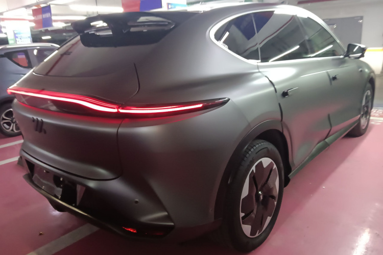 智己汽车 智己LS7 2023款 100kWh Pro四驱版车身外观7