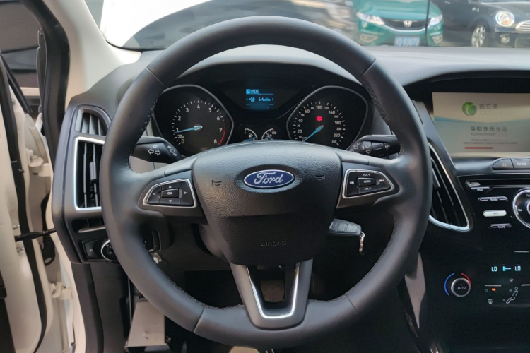 福特 福克斯 2017款 两厢 1.6L 自动风尚型智行版局部细节13