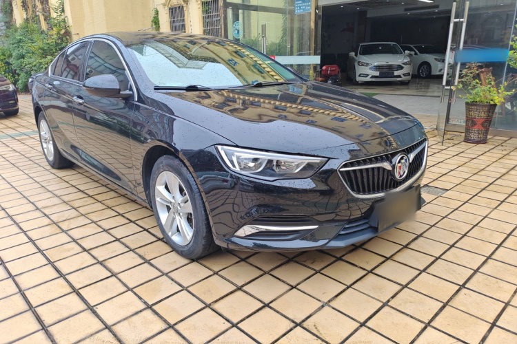 别克 君威 2019款 20T 精英型 国VI车身外观6002