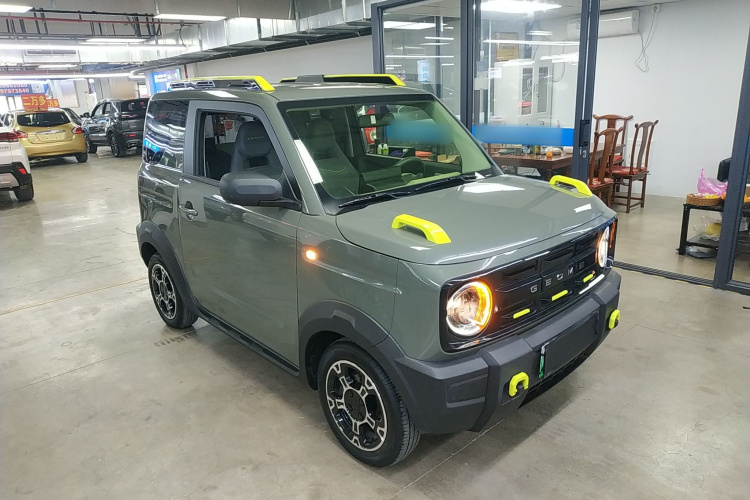 吉利银河 2024款 200km 熊猫骑士车身外观3