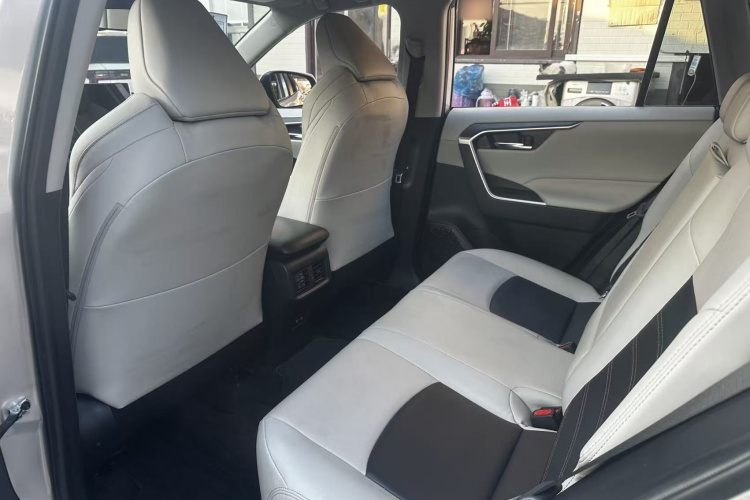 丰田 威兰达 2020款 2.0L CVT四驱豪华版中控内饰7004