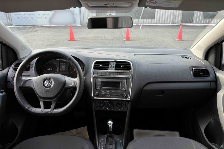 大众 高尔夫 2019款 280TSI DSG舒适型 国V中控内饰7008