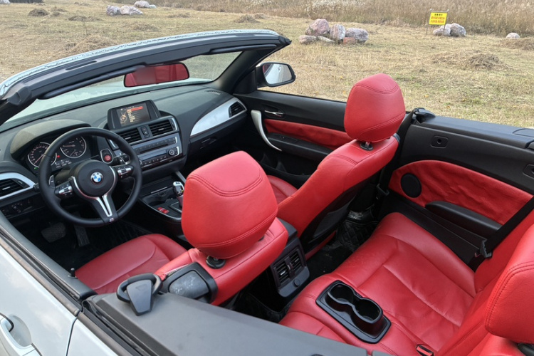 宝马2系(进口) 2015款 218i 敞篷轿跑车中控内饰7003