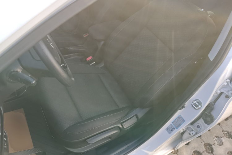 现代 悦动 2018款 1.6L 自动悦目版GL 国VI局部细节19