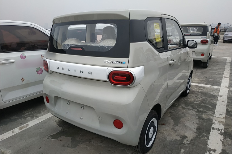五菱汽车 宏光MINIEV 2024款 第三代 215km 青春版车身外观6005