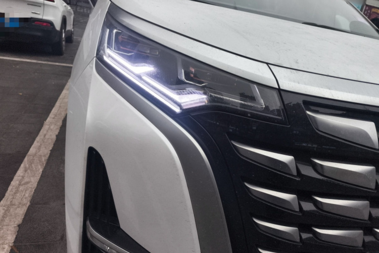 腾势D9 2022款 DM-i 1040 尊贵型车身外观6006