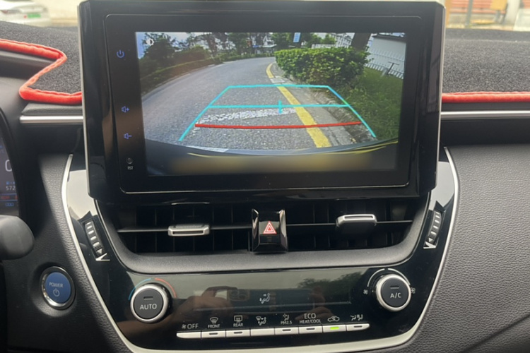 丰田 雷凌 2022款 双擎 1.8H E-CVT豪华版中控内饰7005