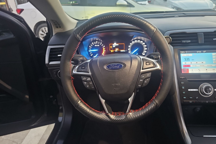 福特 蒙迪欧 2017款 EcoBoost 180 时尚型局部细节13