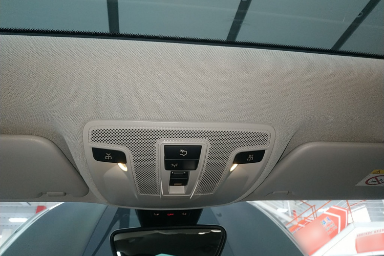 奔驰GLA 2017款 GLA 220 4MATIC 豪华型中控内饰22