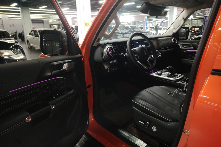 坦克300 2021款 越野版 2.0T 征服者中控内饰7003