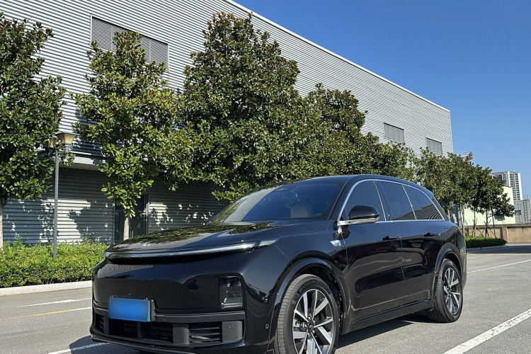 理想汽车 理想L8 2023款 Pro车身外观1