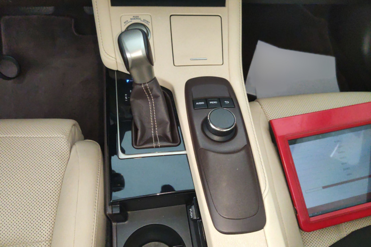 雷克萨斯ES 2016款 200 Midnight特别限量版局部细节18