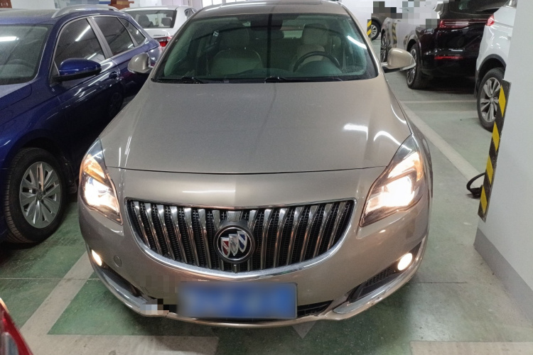 别克 君威 2014款 2.0L 精英时尚型车身外观2