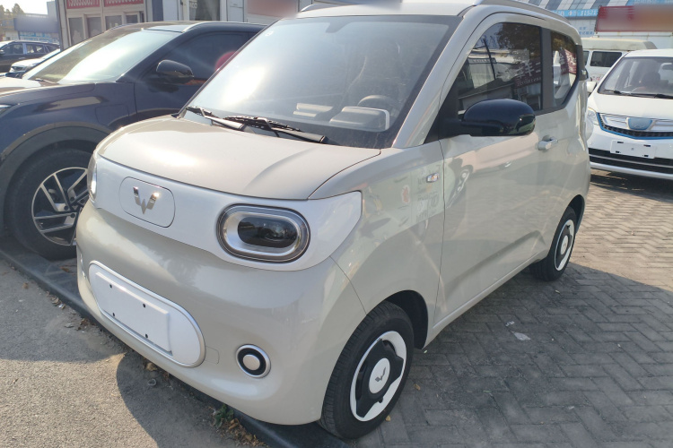 五菱汽车 宏光MINIEV 2024款 第三代 215km 青春版车身外观1