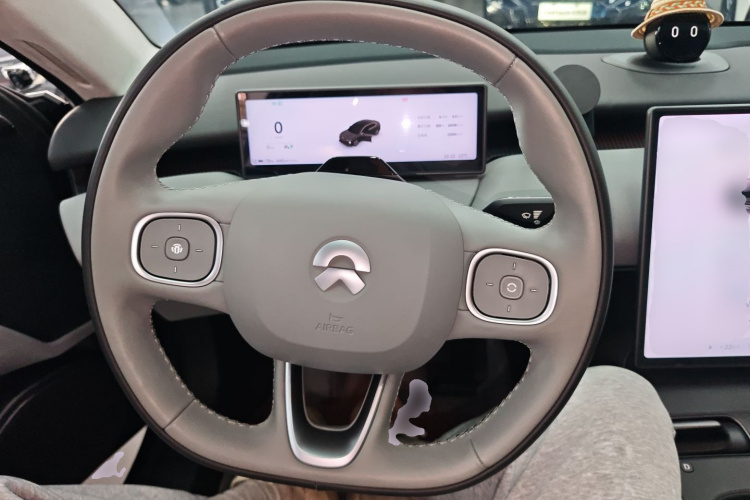 蔚来ET5 2024款 75kWh中控内饰13