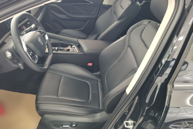 奔腾B70 2025款 龙耀版 1.5T 欢享型中控内饰19