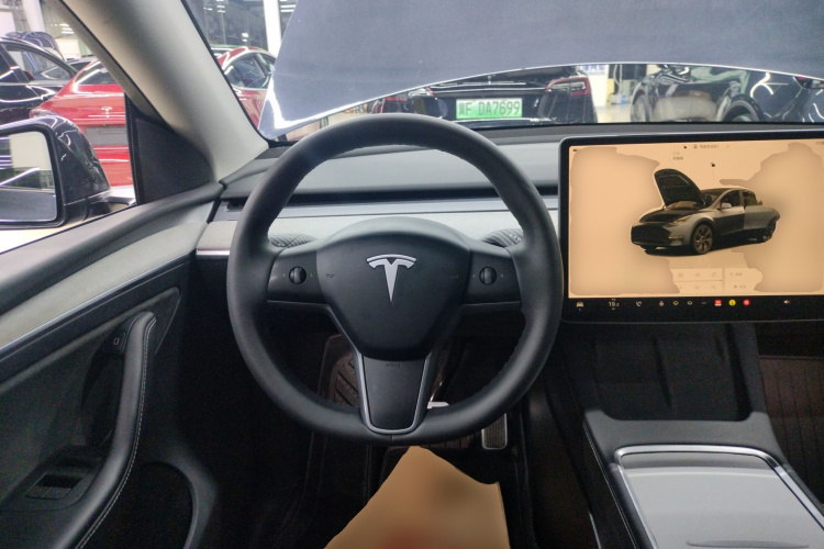 特斯拉 Model Y 2024款 后轮驱动版中控内饰13