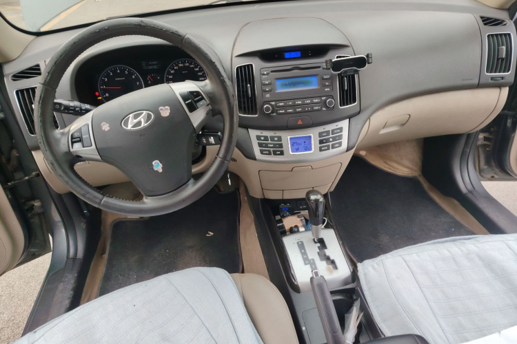 现代 悦动 2011款 1.6L 自动豪华型中控内饰7002