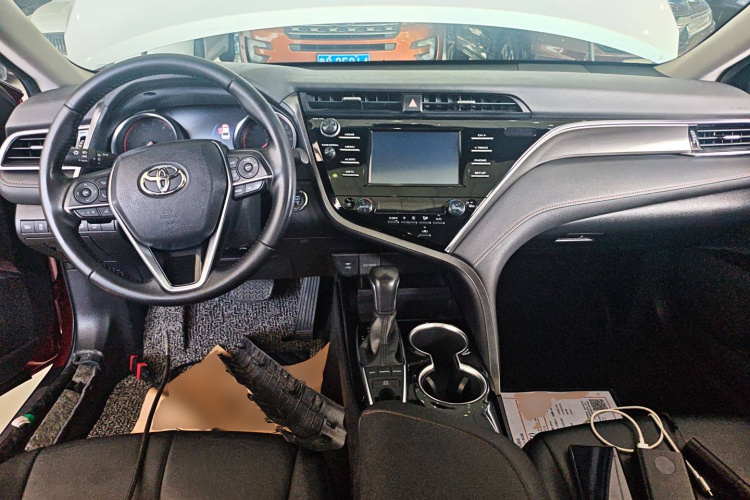 丰田 凯美瑞 2018款 2.0S 锋尚版中控内饰7002