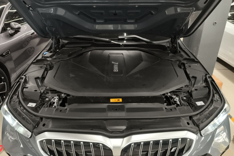 宝马i5 2024款 eDrive 35L 尊享型 M运动套装局部细节24