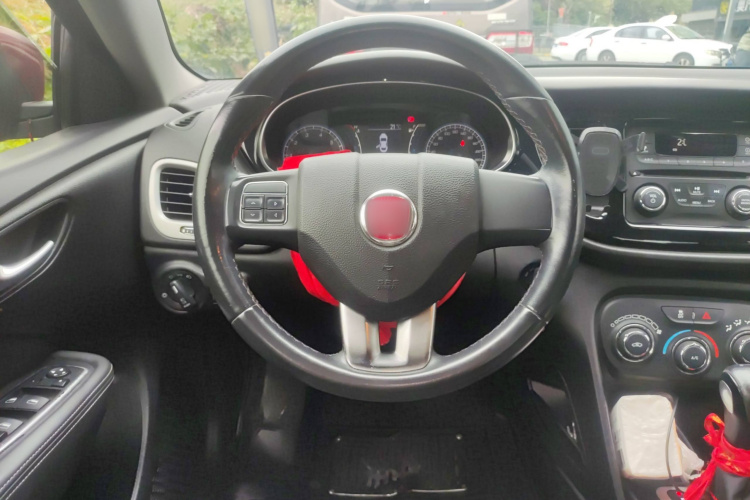 菲亚特 菲翔 2012款 1.4T 自动劲享版局部细节13