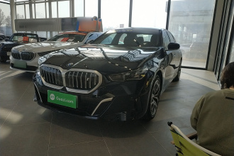 宝马i5 2024款 eDrive 35L 尊享型 M运动套装