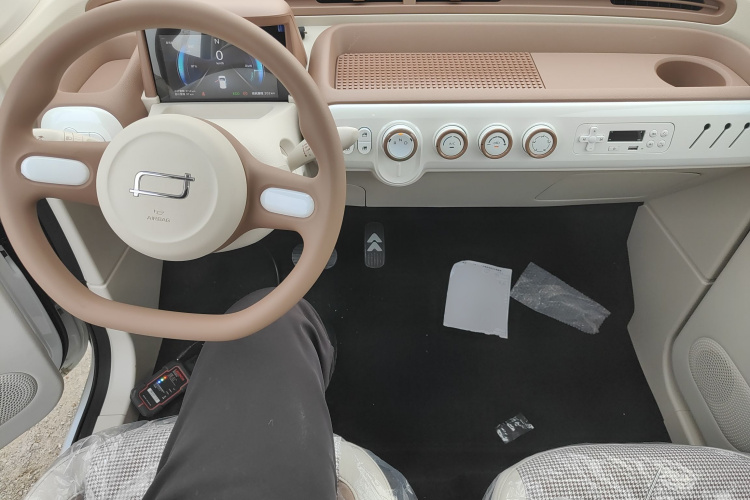 奔腾小马 2026款 222km 萌趣马 Plus中控内饰12