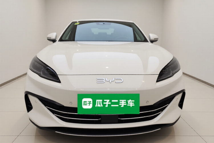 比亚迪 海豹06新能源 2025款 DM-i 智驾版 120KM尊荣型车身外观2