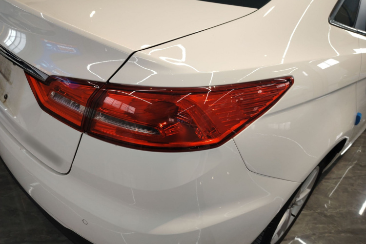 福特 福睿斯 2019款 1.5L 自动悦享型车身外观9