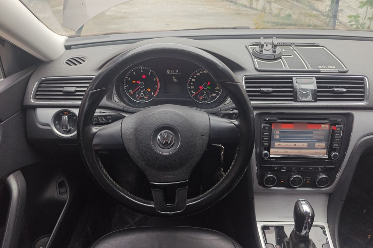 大众 帕萨特 2013款 1.8TSI DSG尊荣版局部细节13