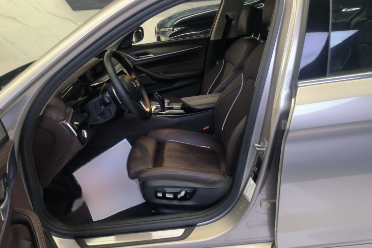 宝马5系 2020款 530Li 尊享型 豪华套装局部细节19