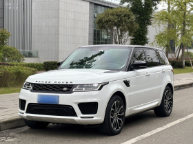 路虎 揽胜运动版 2021款 3.0 L6 耀黑版