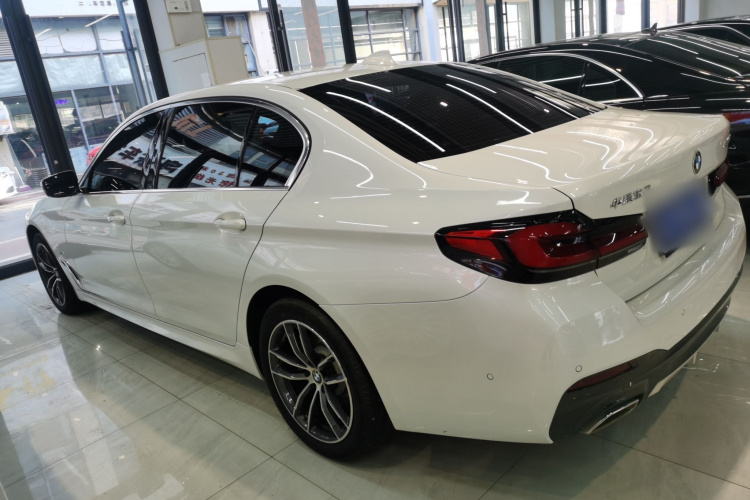 宝马5系 2021款 525Li M运动套装车身外观4
