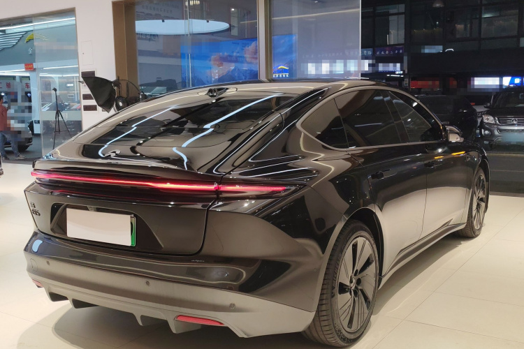 蔚来ET5 2022款 75kWh车身外观6004