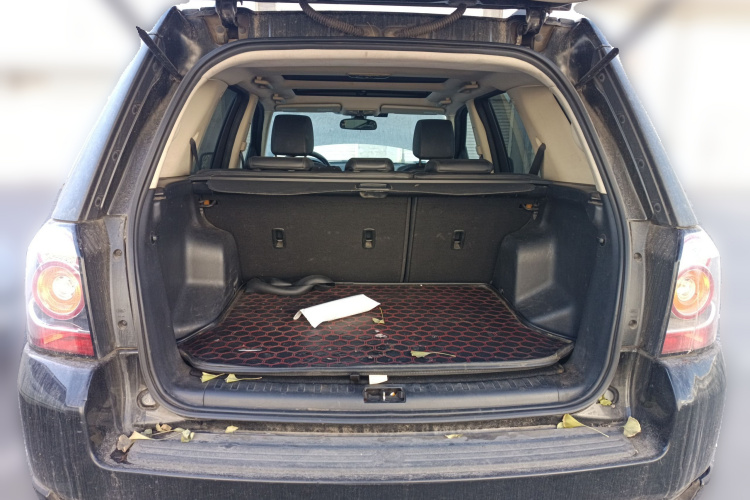 路虎 神行者2 2013款 2.0T Si4 HSE汽油版局部细节23