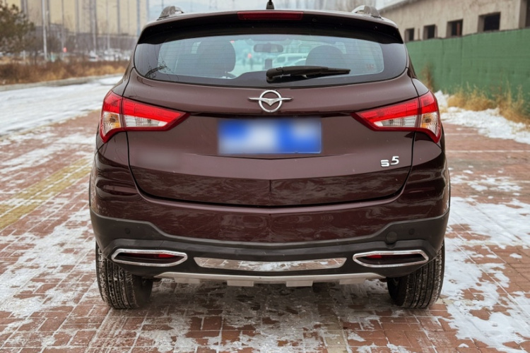 海马S5 2015款 1.6L 手动舒适型车身外观6003