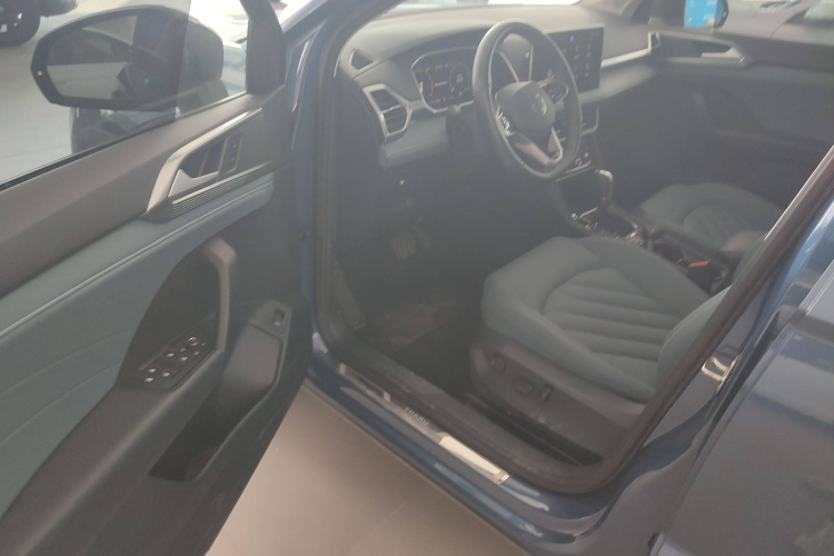 大众 途岳 2023款 330TSI 四驱月尊版中控内饰7003