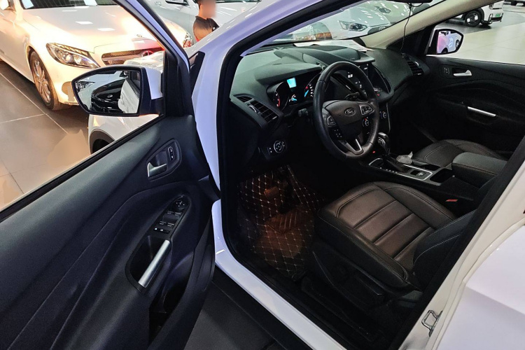 福特 翼虎 2019款 EcoBoost 180 两驱铂翼型 国VI中控内饰20