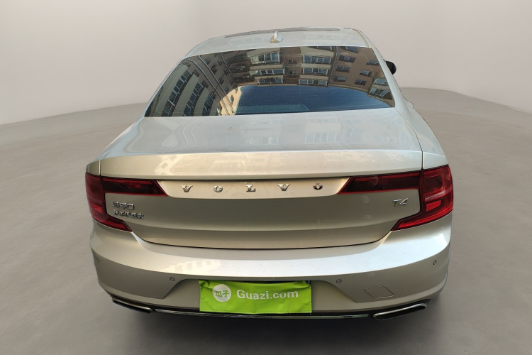 沃尔沃S90 2018款 T4 智远版车身外观6