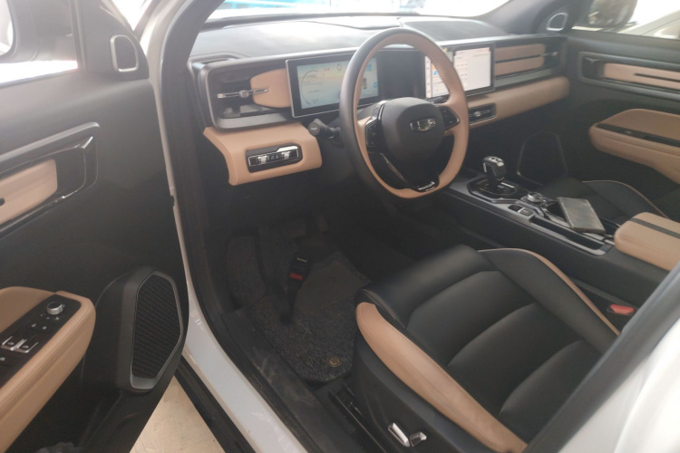 吉利汽车 吉利icon 2023款 1.5TD 巧克力醇巧版中控内饰20